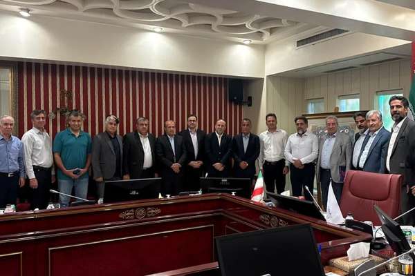 جلسه هيئت مدیره انجمن  با مديران عامل شرکت هاي عضو انجمن مستقر در استان اصفهان